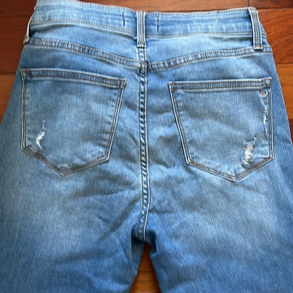 Lularoe Light Blue Distressed Ankle Cropped Jeans size 28 - Picture 5 of 8